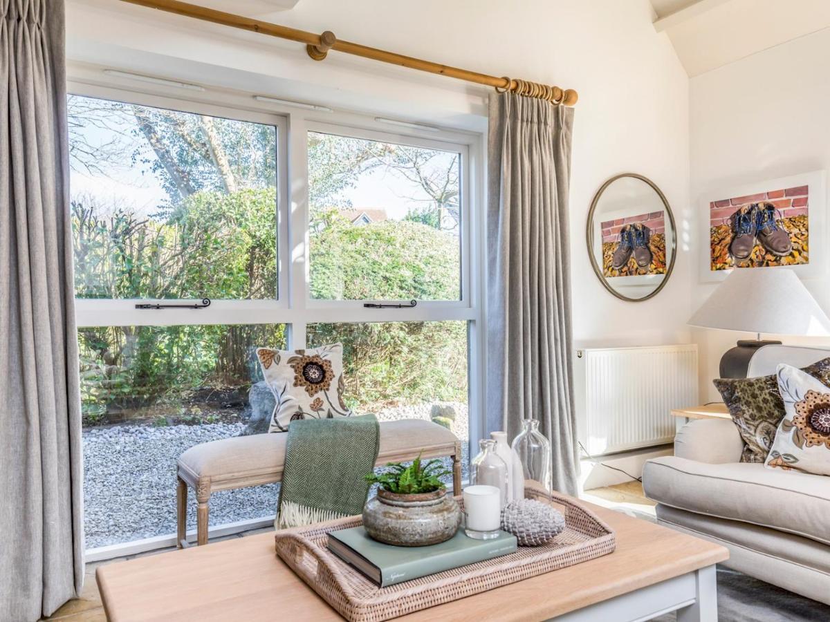 Pass The Keys Peaceful And Beautiful 1 Bedroom Barn Conversion Chichester Eksteriør billede