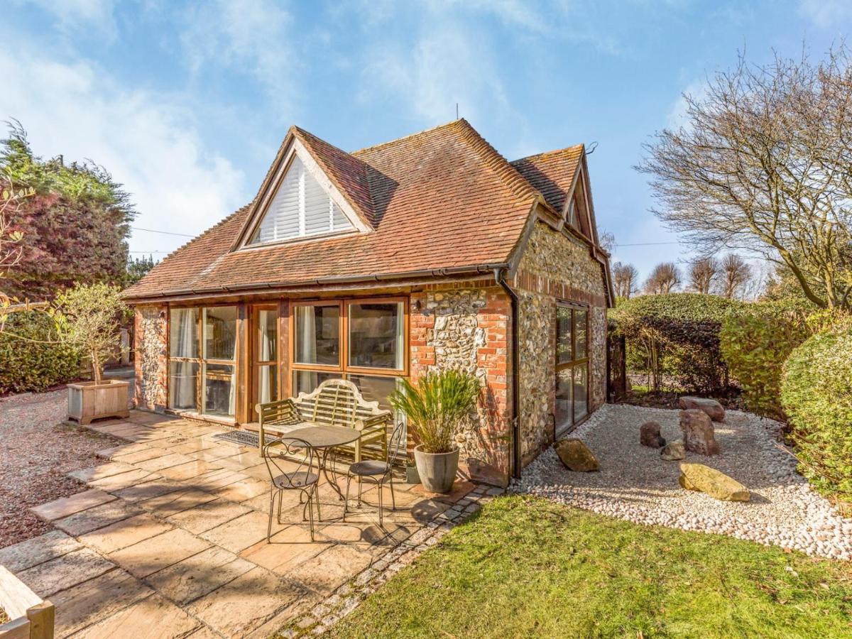 Pass The Keys Peaceful And Beautiful 1 Bedroom Barn Conversion Chichester Eksteriør billede