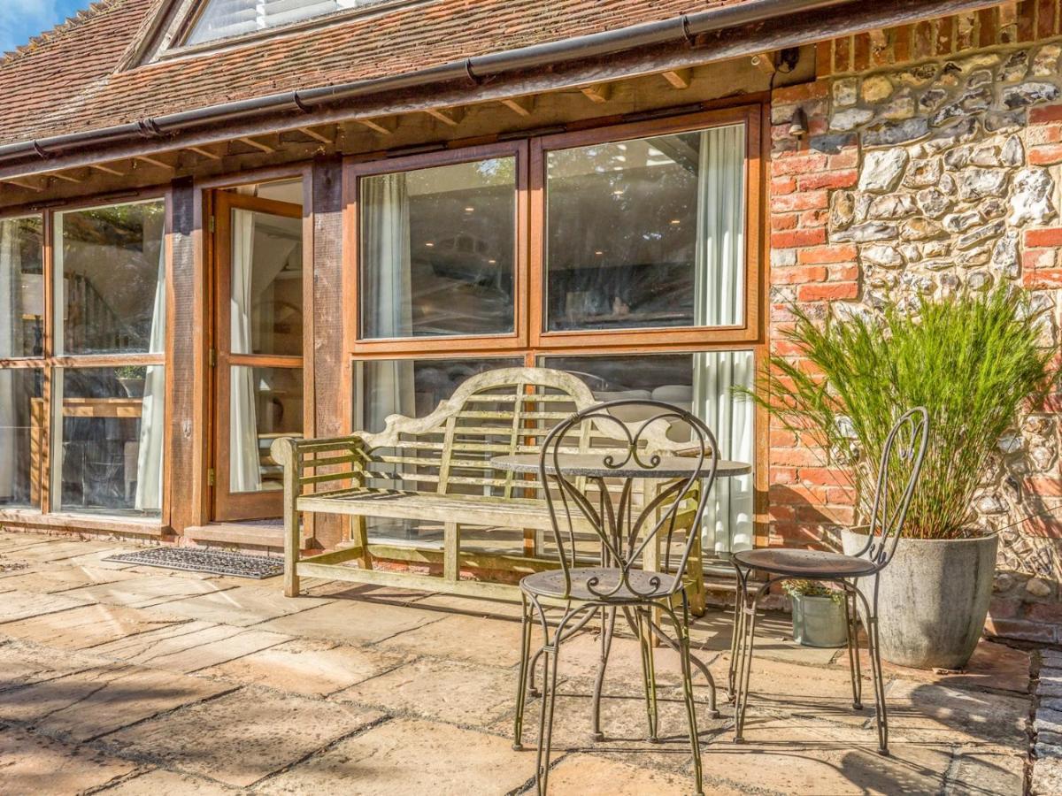 Pass The Keys Peaceful And Beautiful 1 Bedroom Barn Conversion Chichester Eksteriør billede