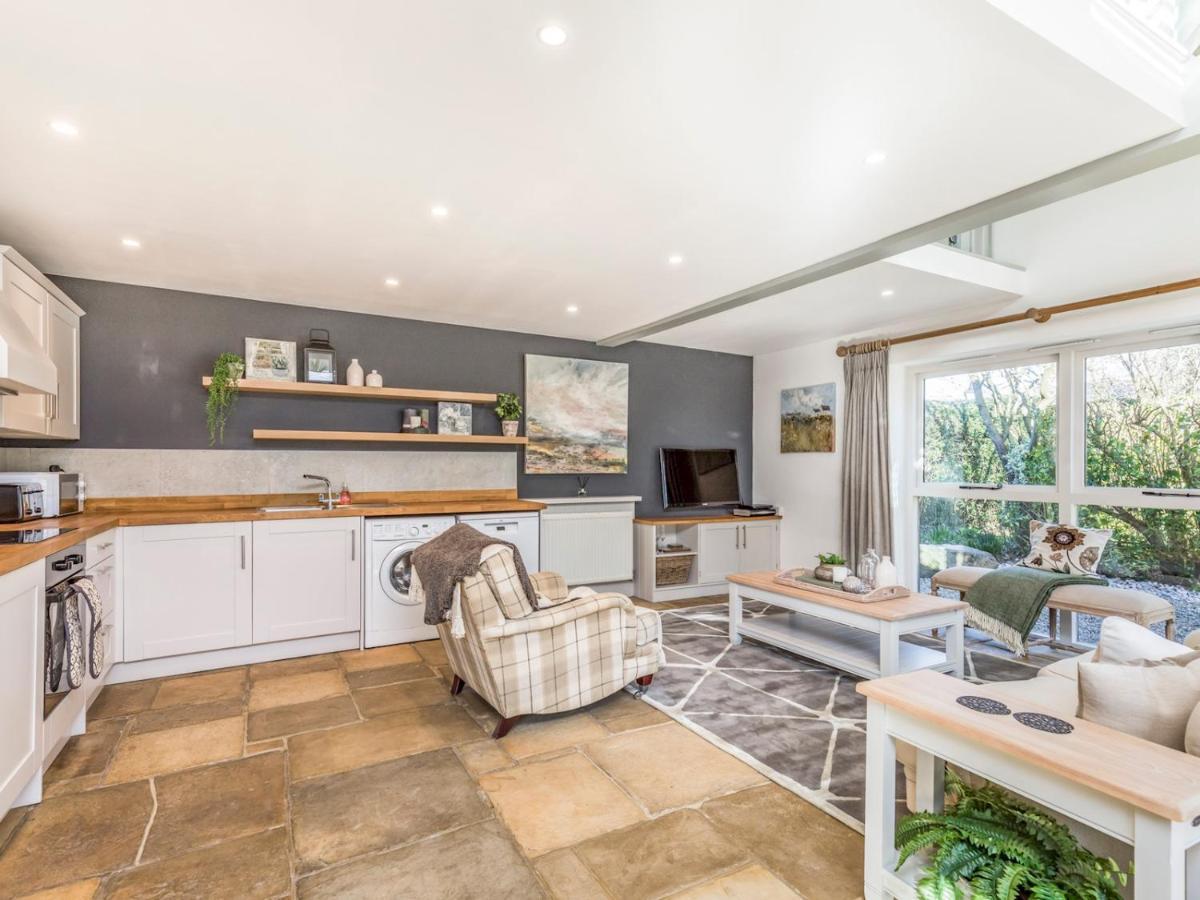 Pass The Keys Peaceful And Beautiful 1 Bedroom Barn Conversion Chichester Eksteriør billede